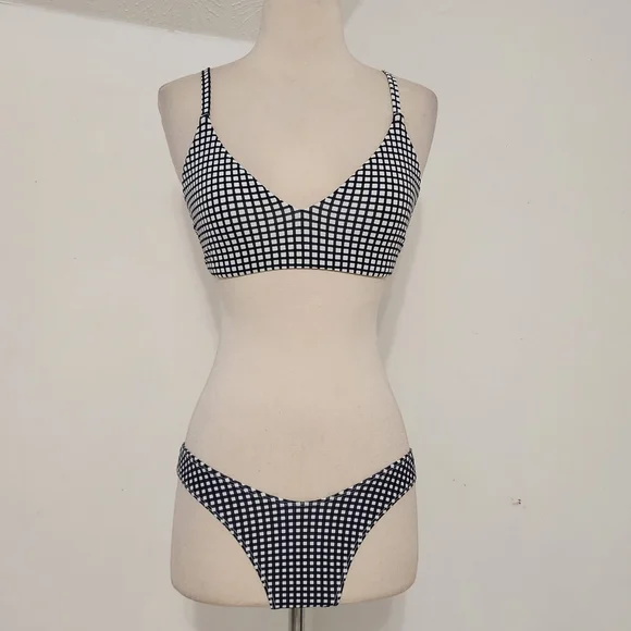 Roxy Beach Classics Reversible Fixed Triangle Bikini || High Leg Bottom - Picture 1 of 11